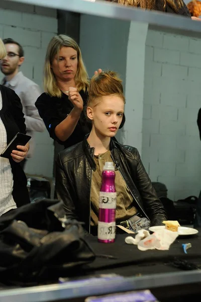 Look 15